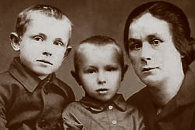 Иннокентий Смоктуновский – биография и фильмы актера, его личная жизнь с женой и дети