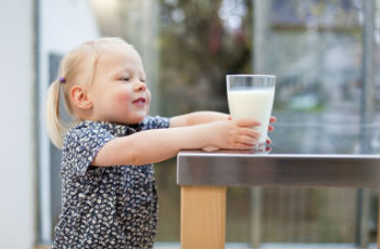 Симптомы аллергии на молоко у ребенка, фото, диагностика и лечение. Как отличить от лактазной недостаточности 
