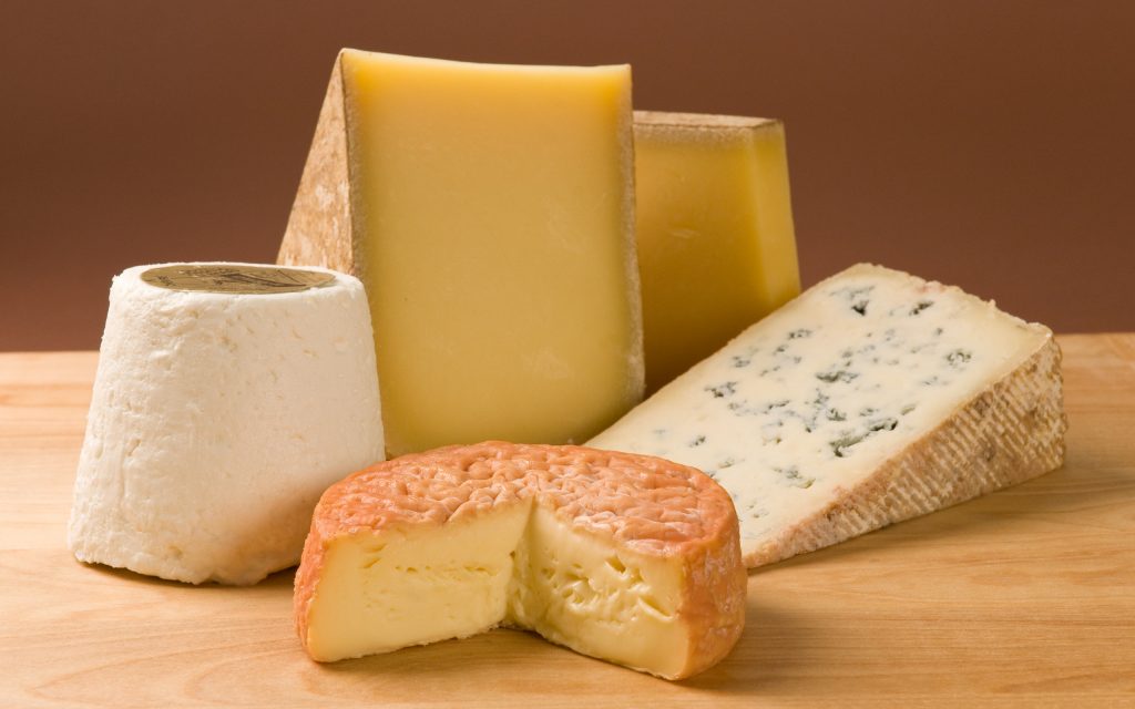 Диеты на сыре: меню и их особенности 