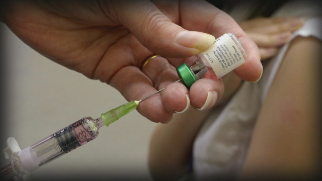 Вакцинация от кори и употрeбление алкоголя – можно ли пить после прививки? 