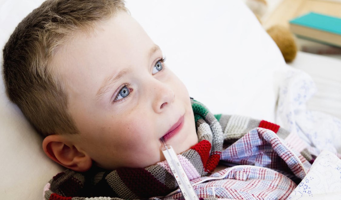 Чем лечить кашель без температуры у ребенка? 
