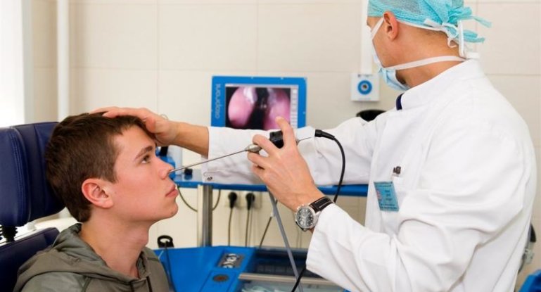 Эндоскопическое исследование носа: при каких заболеваниях и как проводится процедypa? 