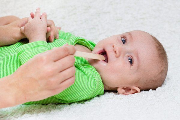Как лечить фарингит у новорождённых и детей до 1 года 