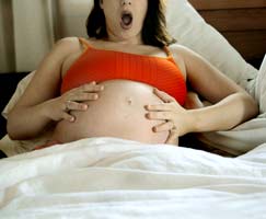 Как отличить ложные схватки от истинных (родовых) при беременности 