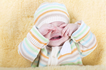 Как понять причины плача новорожденного ребенка 