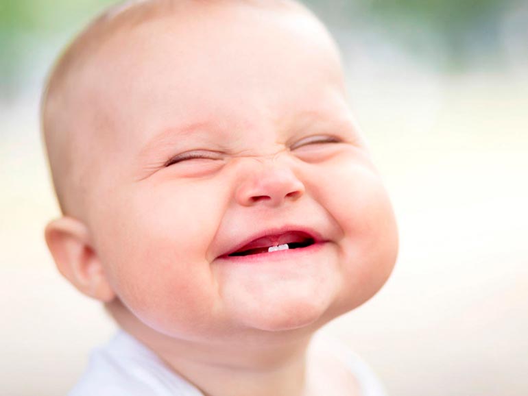 9 эффективных средств снять боль при прорезывании зубов у детей 