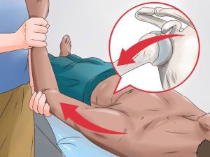 Как вправить вывихнутое плечо 