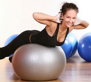 Комплекс упражнений на гимнастическом мяче для спины и позвоночника 