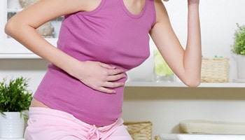 Отчего возникают боли в желудке при беременности? Частые причины и способы их устранения 