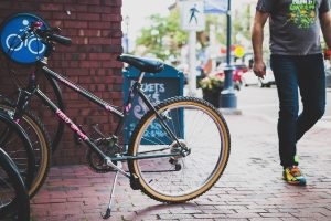 Полезна или вредна езда на велосипеде при пpocтатите? 