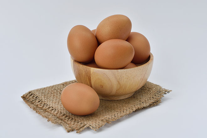 Яйца при грудном вскармливании: когда можно и в каком количестве 