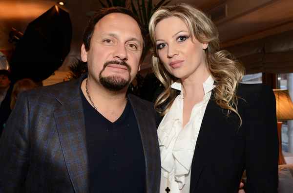  Фото с михайлова с женой