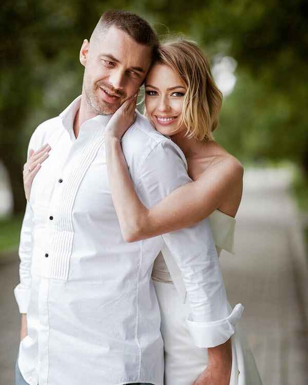  Антон батырев фото с женой