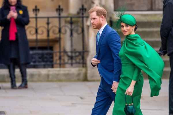 Принц Гарри оставил беременную жену в одиночестве: в королевской семье наметился серьезный разлад