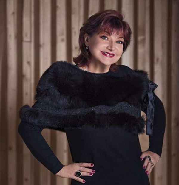 "Шапокляк крашеная!": звездный стилист вынес вердикт похудевшей Елене Степаненко и назвал артистку жадной