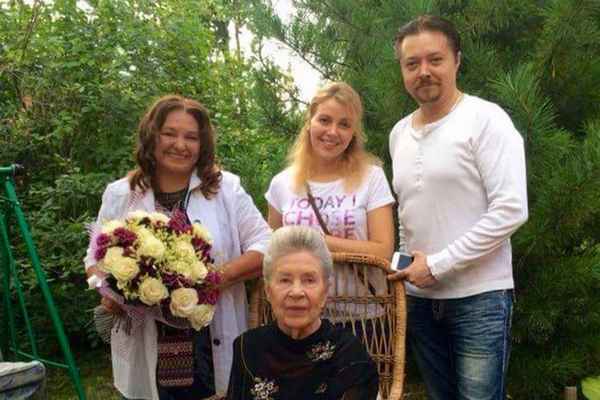 Звезду советского кино Инну Макарову проводили в последний путь, но родной внук не смог попрощаться с бабушкой