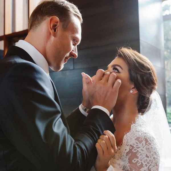 Анна Седокова вышла замуж за баскетболиста: свадьба прошла тайно, но молодожены абсолютно счастливы