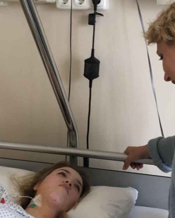 Хирурги из немецкой клиники шесть часов боролись за жизнь 15-летней дочери Елены Воробей