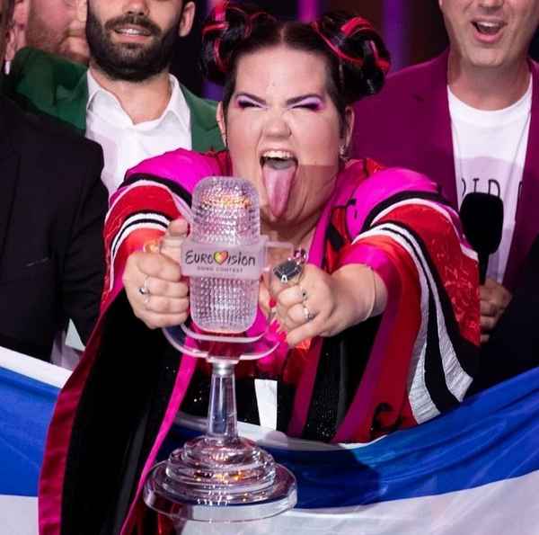 Израильская певица, занявшая первое место на «Евровидении», наотрез отказалась приезжать в Россию