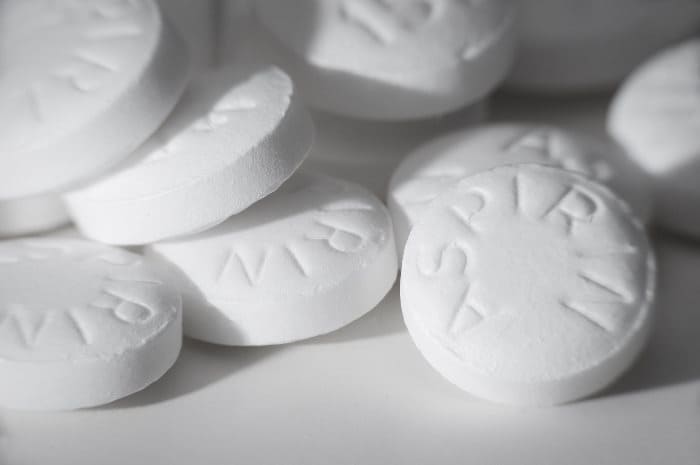 Аспирин при беременности на ранних сроках: 10 причин отказа от препарата 