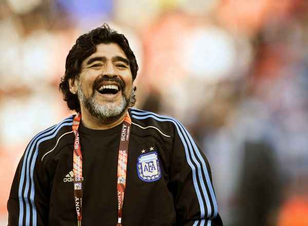Diego Maradona — биография знаменитости, личная жизнь, дети