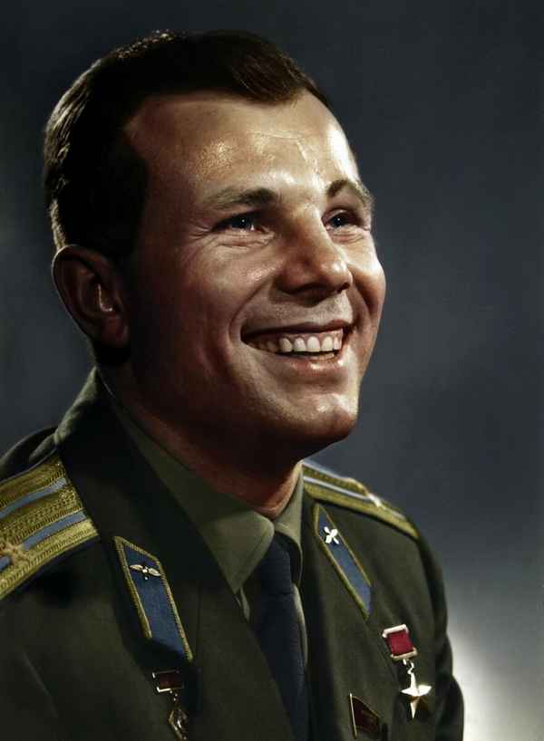 Юрий Гагарин — биография знаменитости, личная жизнь, дети
