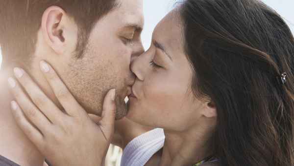  К чему снится поцелуй в губы с бывшей женой