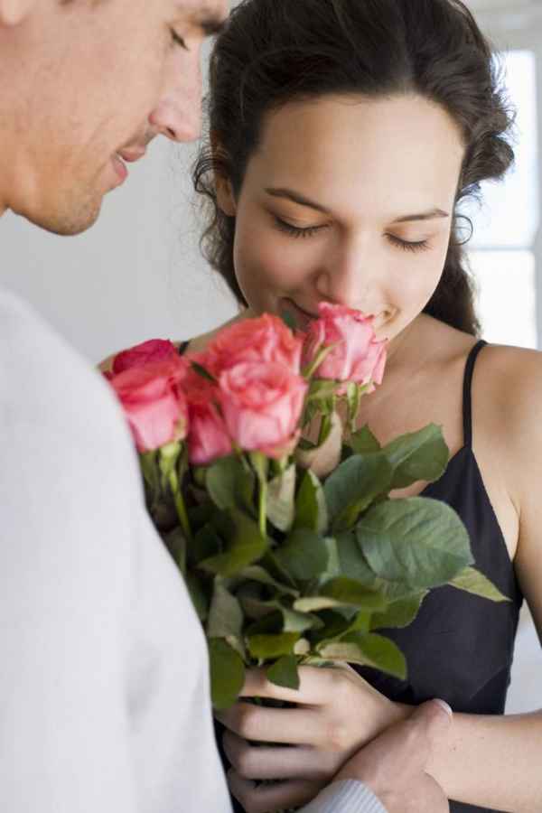  Дарит цветы во сне бывший муж