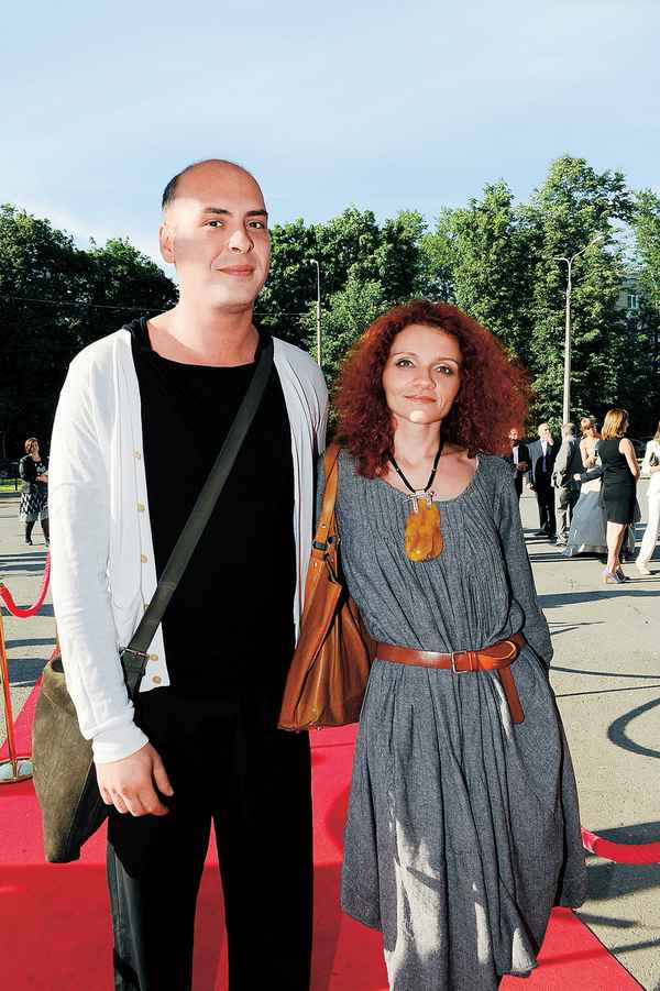  Антон привольнов с женой фото биография личная жизнь