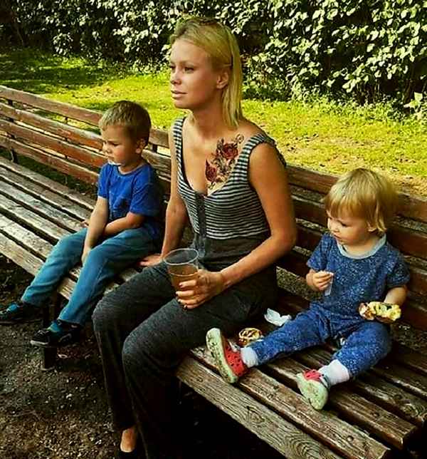  Евгения осипова с мужем и детьми