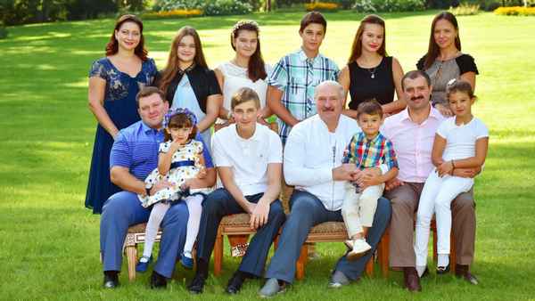  Лукашенко биография семья дети