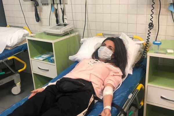 Российские врачи борются за жизнь Анны Плетневой: певица доставлена в больницу в тяжелом состоянии
