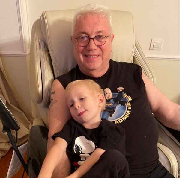 Настоящий сюрприз: Винокур впервые показал на фото единственного внука в его день рождения