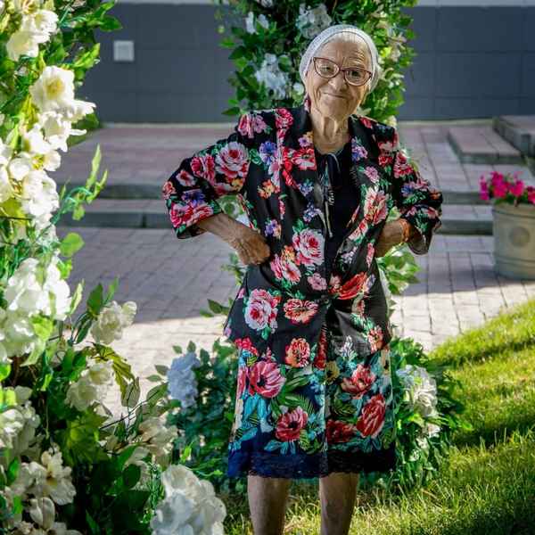 В Красноярске простились с путешественницей и блогером бабой Леной, которая объездила мир в 90 лет