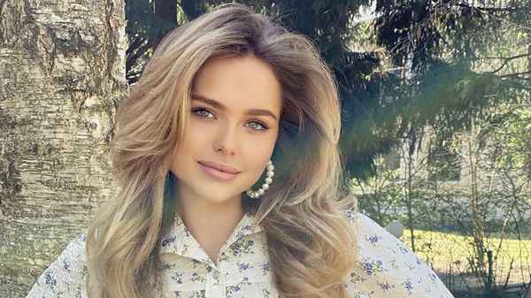 Дочь Дмитрия Маликова поразила россиян естественной красотой и достижениями за минувший год жизни