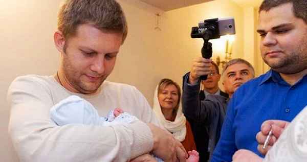Бориса Корчевникова поздравили с рождением ребенка: «Прекрасный малыш, здоровья и счастья обоим!»