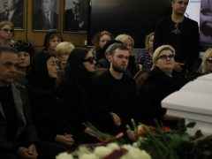 Нажившую многомиллионное состояние Цывину не на что хоронить: деньги на похороны дал Андрей Малахов