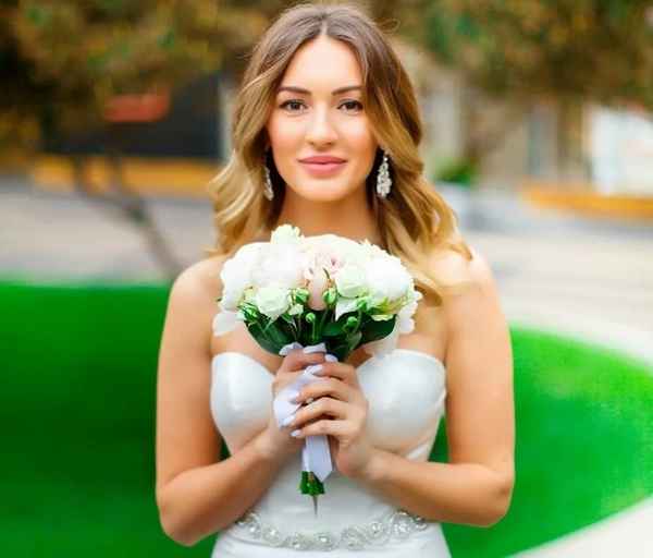 Свадьба за пять миллионов и сотни гостей: рассекречен тайный жених-бизнесмен дочери Александра Серова