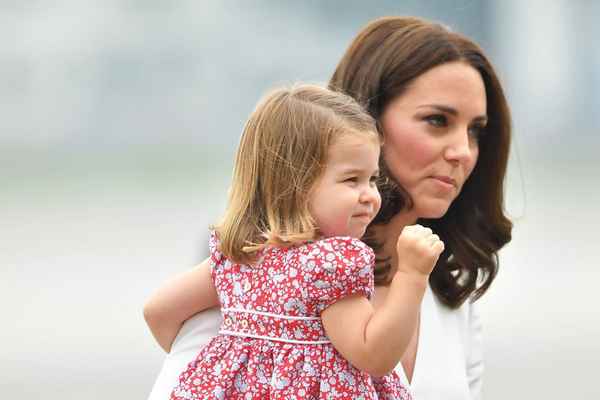 Знает французский и обучена этикету: принцесса Шарлотта в 4 года уже начнет ходить в элитную британскую школу