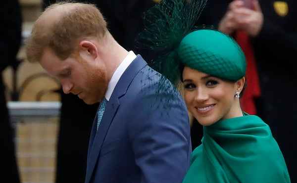 Жители Великобритании в бешенстве: принц Гарри и Меган Маркл решили провести закрытый обряд крещения сына