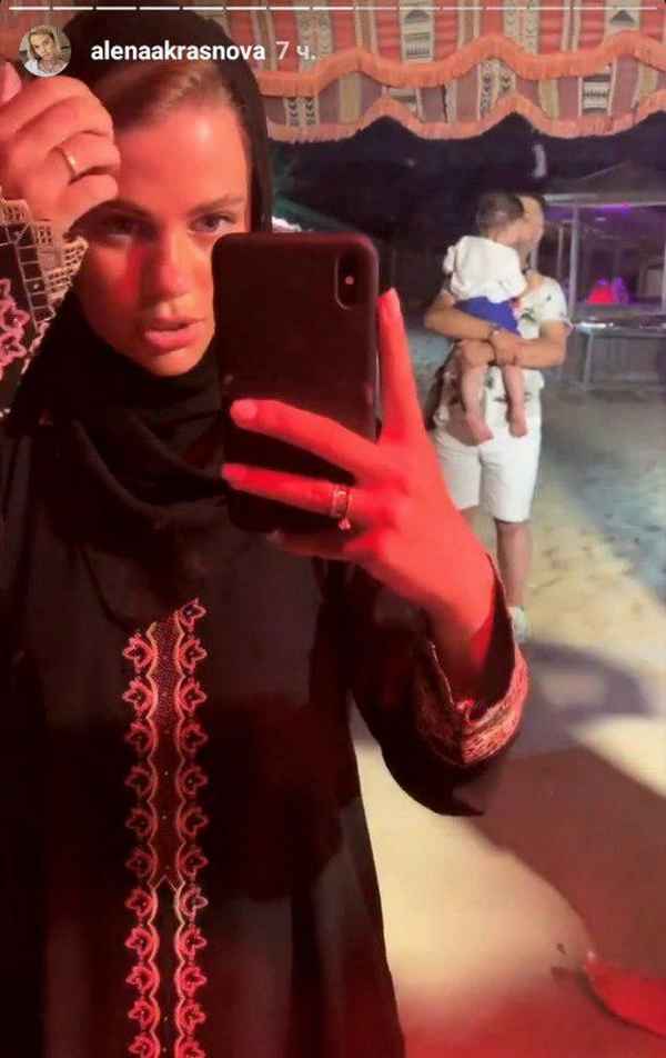 "Наш шейх, а я первая жена": невестка Пугачевой появилась на публике в хиджабе и в мусульманском облачении