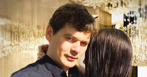 «Женюсь!»: многодетный отец Александр Пашков показал красавицу невесту перед очередным бpaкосочетанием