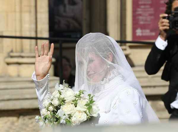 Элли Голдинг, бывшая дeвyшка принца Гарри, вышла замуж: пышное венчание состоялось в Йоркском соборе