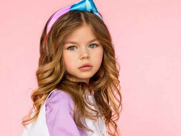 Фотошоп и много косметики: шестилетняя москвичка названа самым красивым ребенком в мире в 2019 году