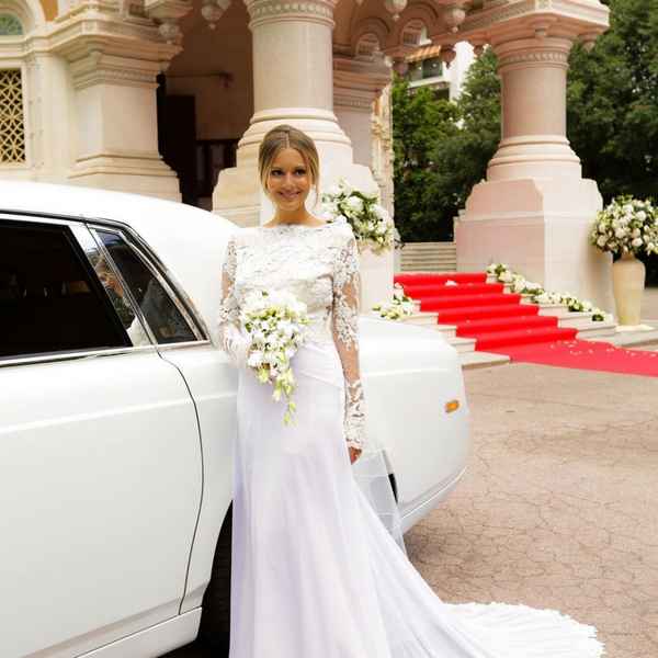 «Замуж!»: актриса Мария Кожевникова в белом платье невесты объявила поклонникам о своем бpaкосочетании