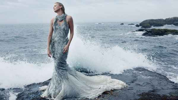 Похожа на «русалку-инвалида»: Светлана Лобода в удивительном платье разочаровала публику внешним видом