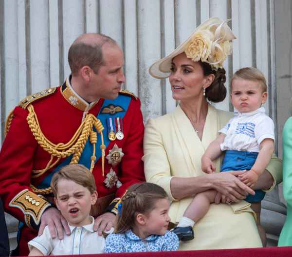Елизавета II запретила жене принца Уильяма рожать еще ребенка: Кейт Миддлтон должна быть на виду
