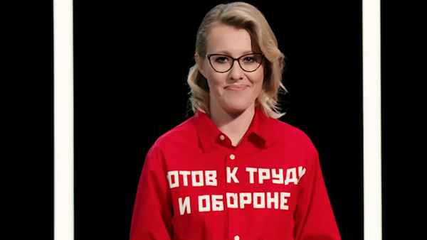 «Спасите наши уши»: фанаты умоляют непредсказуемую Ксению Собчак больше не «радовать» их пошлым пением