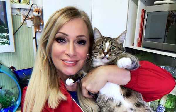 Потеряв любимого кота от коронавируса Наталия Гулькина потратила миллион на лечение еще одного пушистого красавца