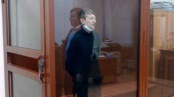 Неадекватный поклонник, напугавший кучу народа в отделении столичного банка, извинился перед Ольгой Бузовой